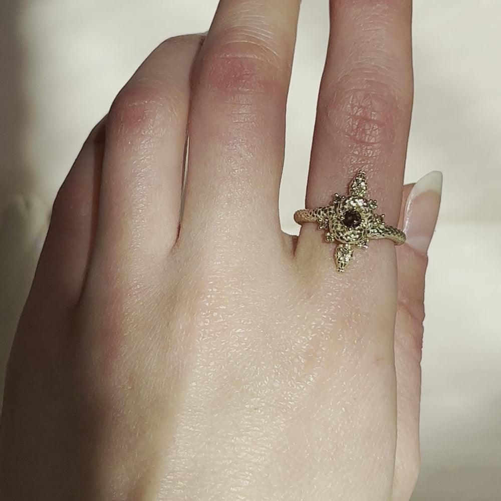 
                  
                    Load and play video in Gallery viewer, Double Snakes Knot Ring
                  
                